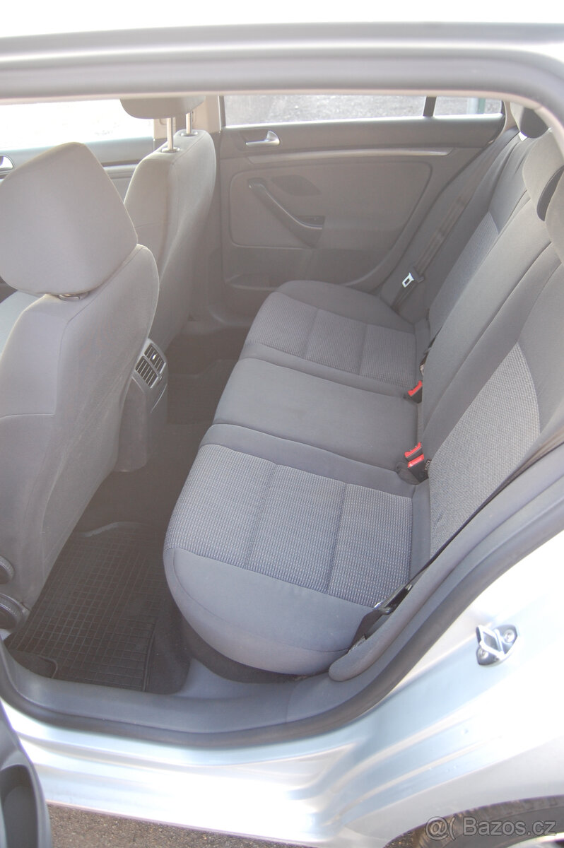 VW Golf V variant 1.9tdi - 13