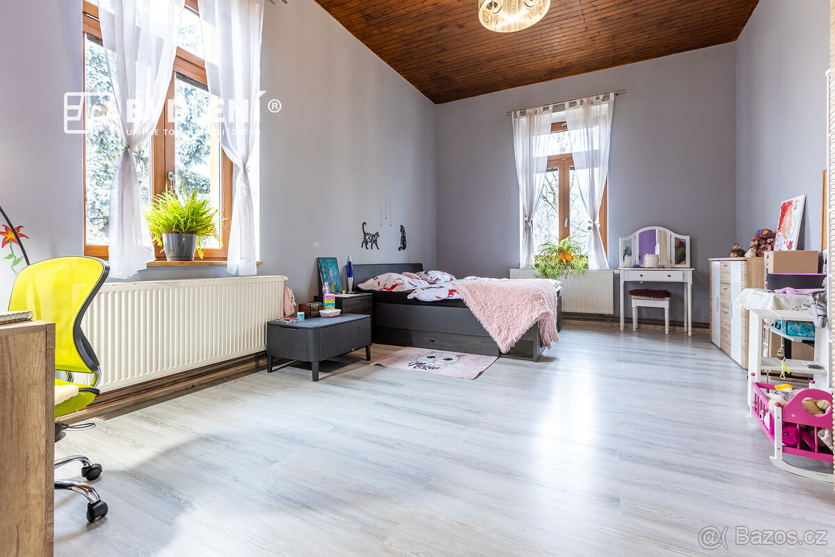 Prodej rodinného domu 339m² s pozemkem 3507m² - 13