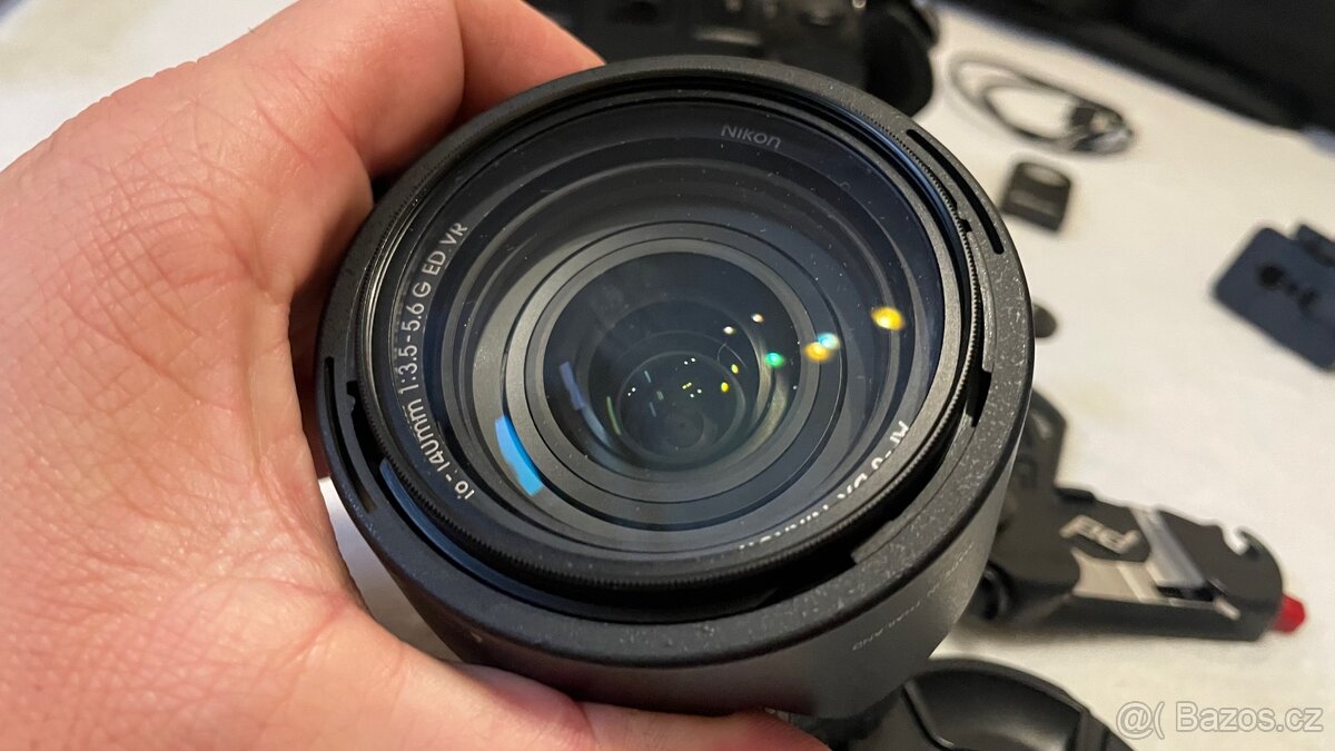 Nikon D5100 + Nikon 18-140 mm, Lowa, Peak Design - 13