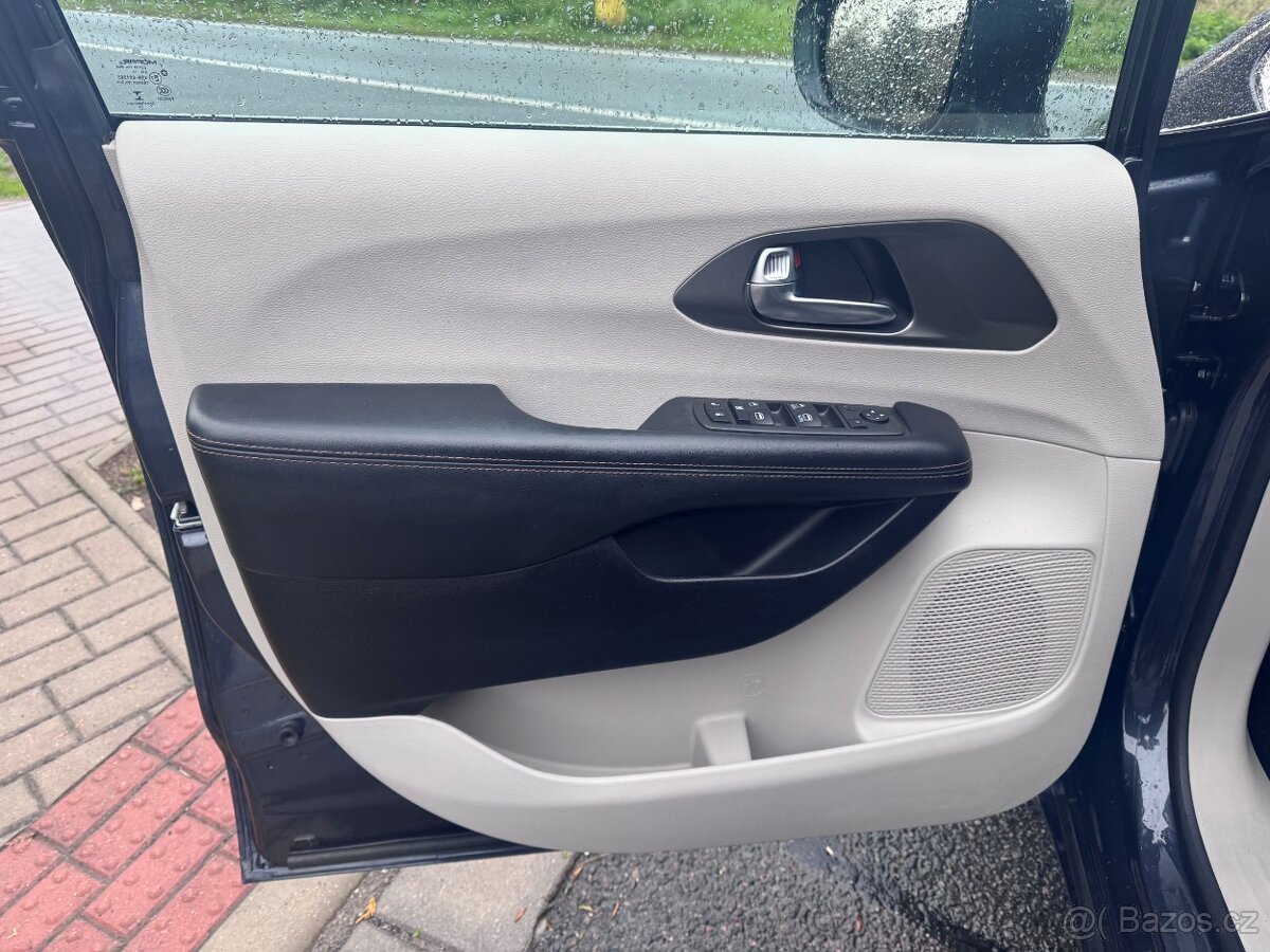 Chrysler Pacifica 3,6 Radar Adaptemp L-Plus 2020 DPH - 13