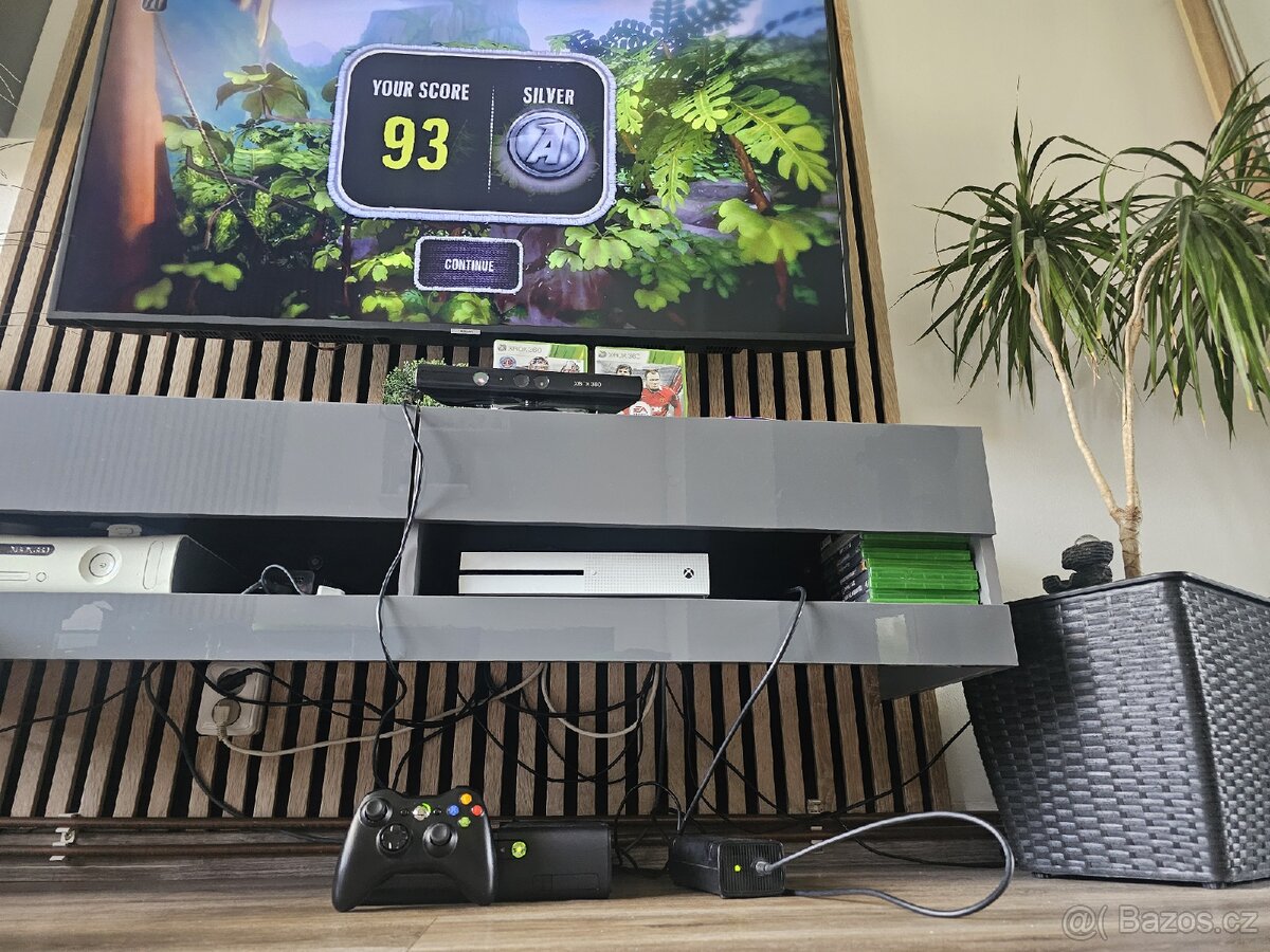 Xbox 360 E + Kinect + 3 hry (vyčištěno a přepastováno) - 13