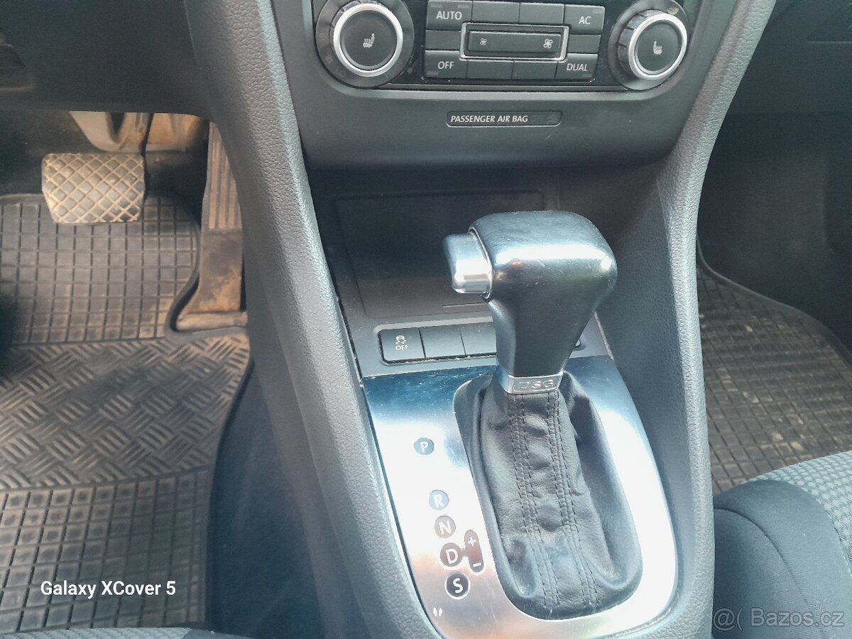 VW Golf 6 combi 1.6 tdi - 13