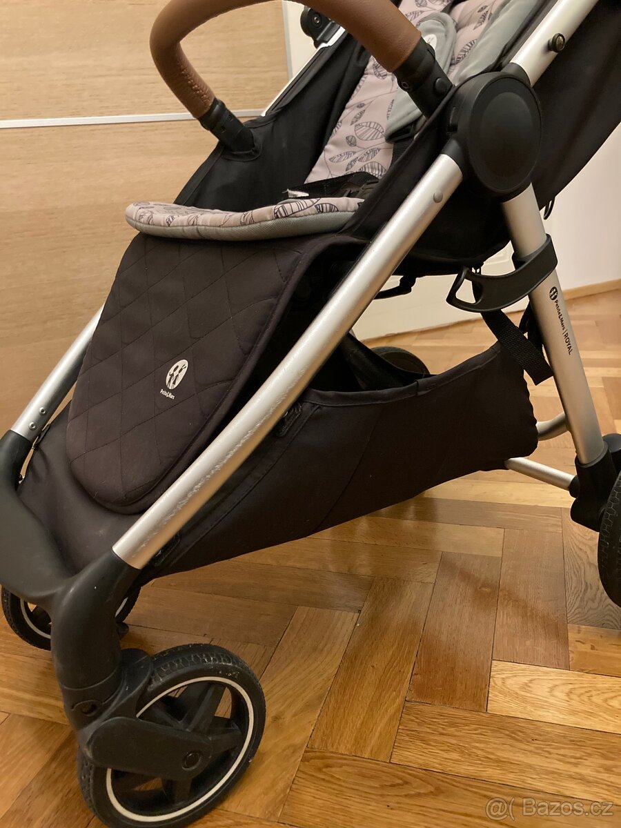 Kočárek Petite&Mars Royal 2023 v zimní výbavě - 13