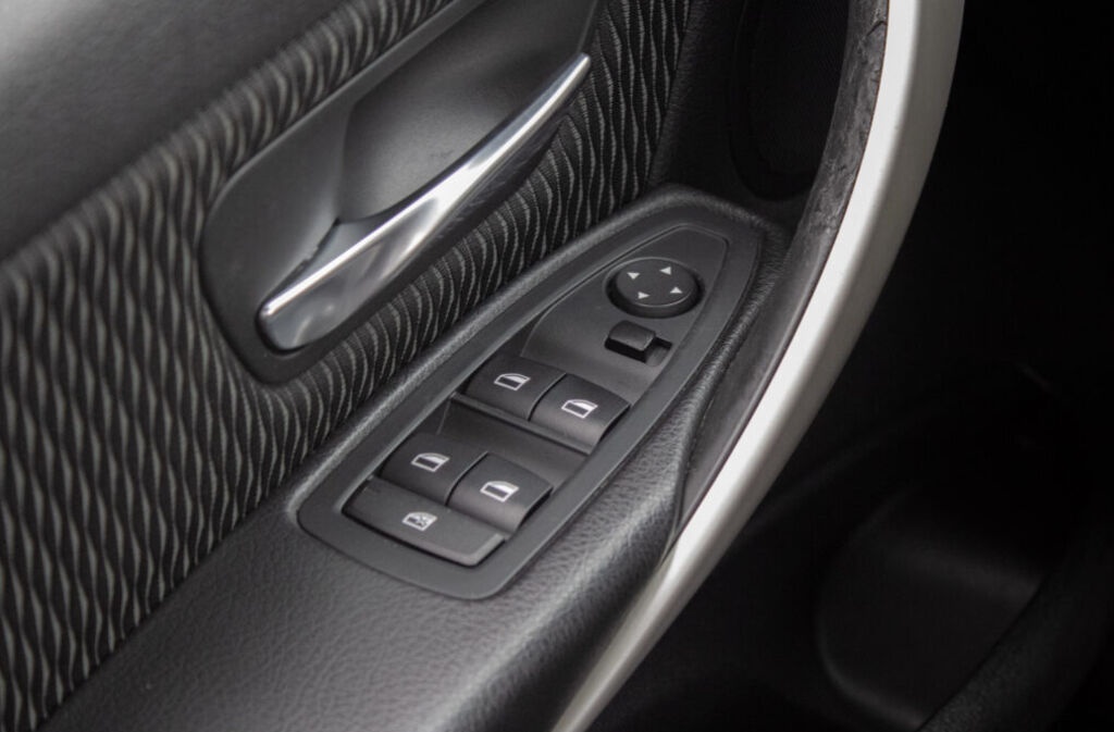 BMW rad 3 Touring 320d AT/8 - 13