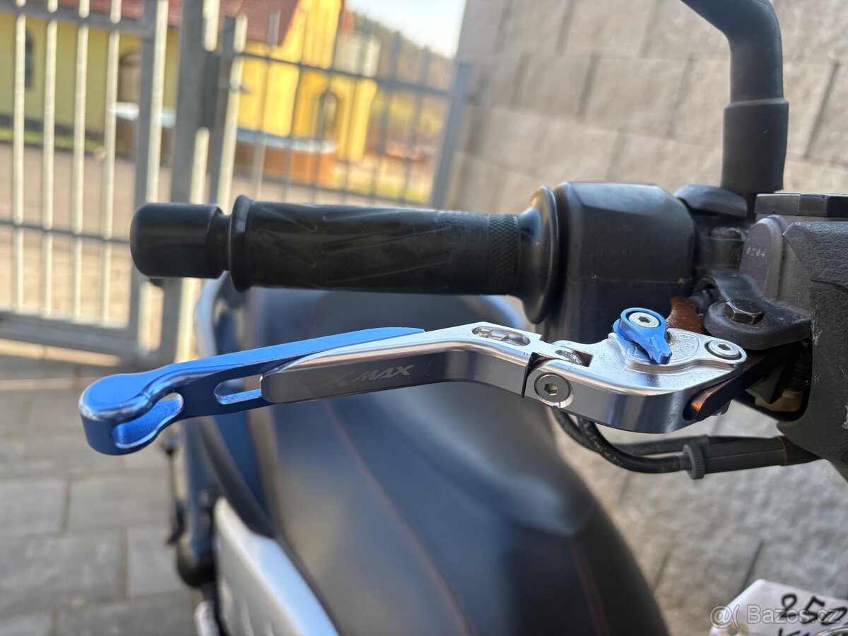 Yamaha x Max 125 2010 - 13