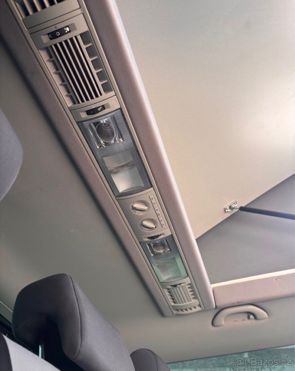 VOLKSWAGEN MULTIVAN “ CALIFORNIA ” KEMP - 13