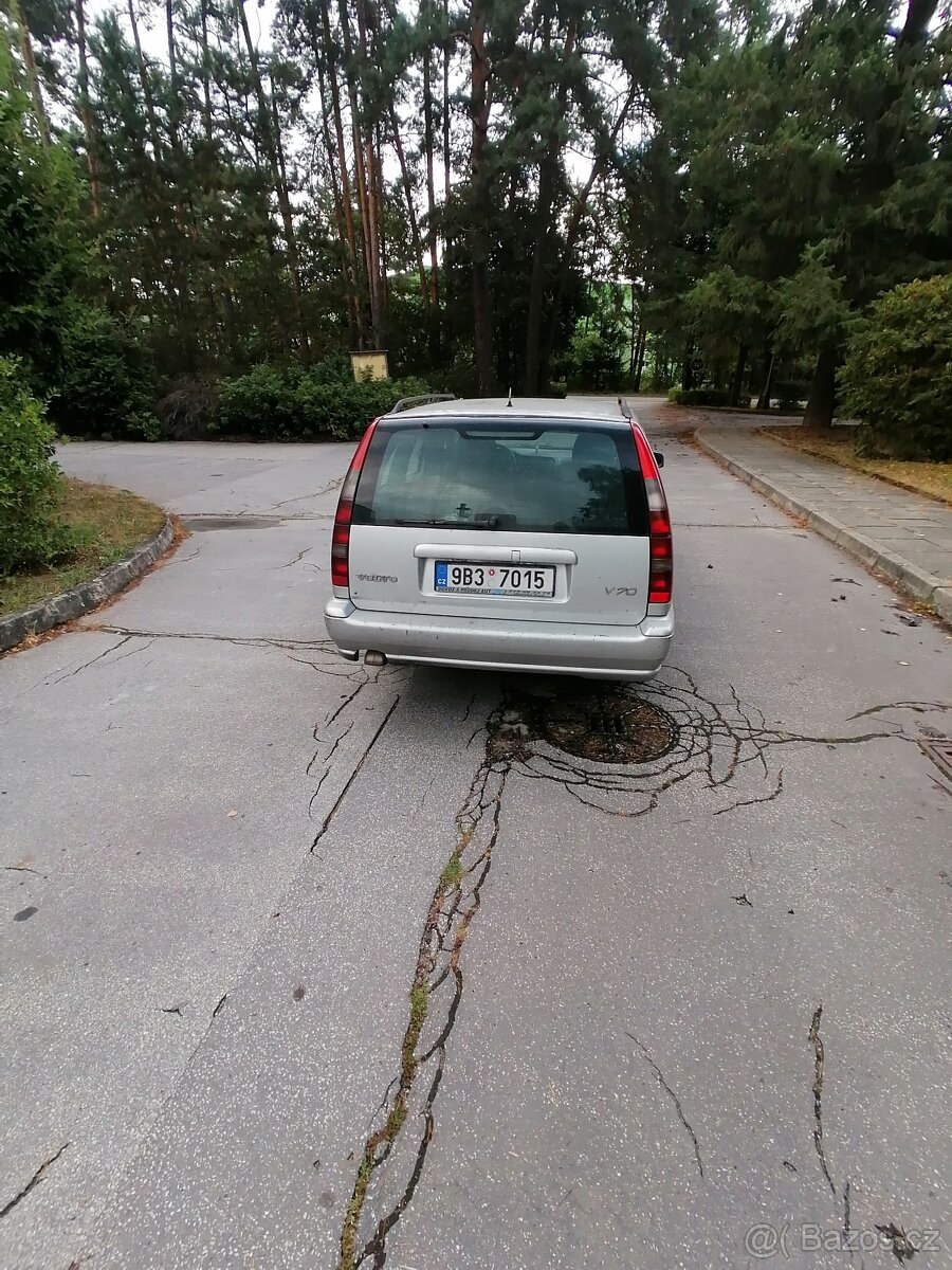 Volvo v70 2.5 tdi 103kw - 13