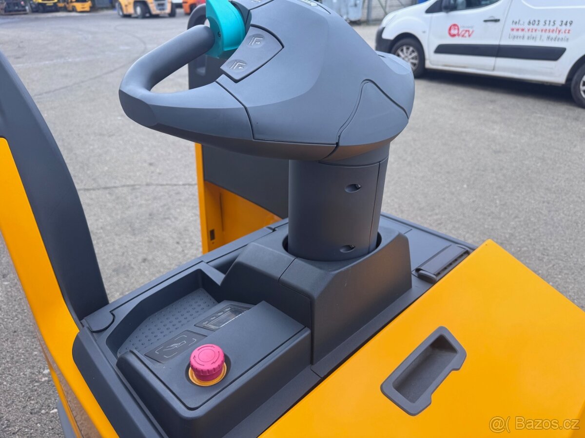 Nízkozdvižný vozík s plošinkou Jung stav nového - 13