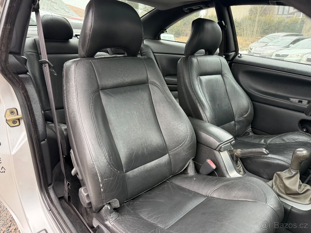 Volvo C70 2.5T R5 coupe (2001) MAX VÝBAVA - EXTRA STAV - 13