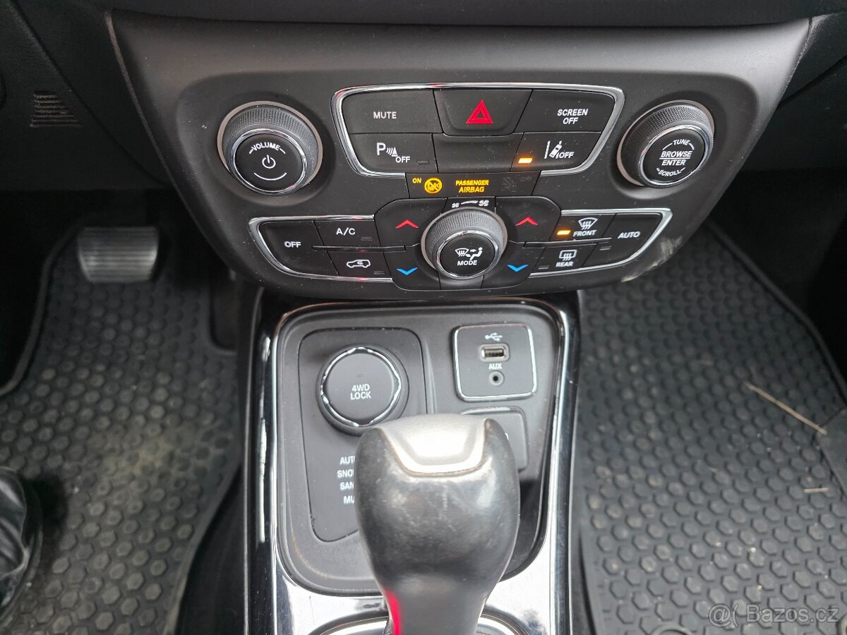 JEEP COMPASS 2.0JTDm LIMITED MAX.VÝBAVA - 13