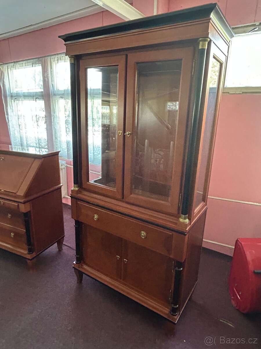 Starožitný nábytek - 13