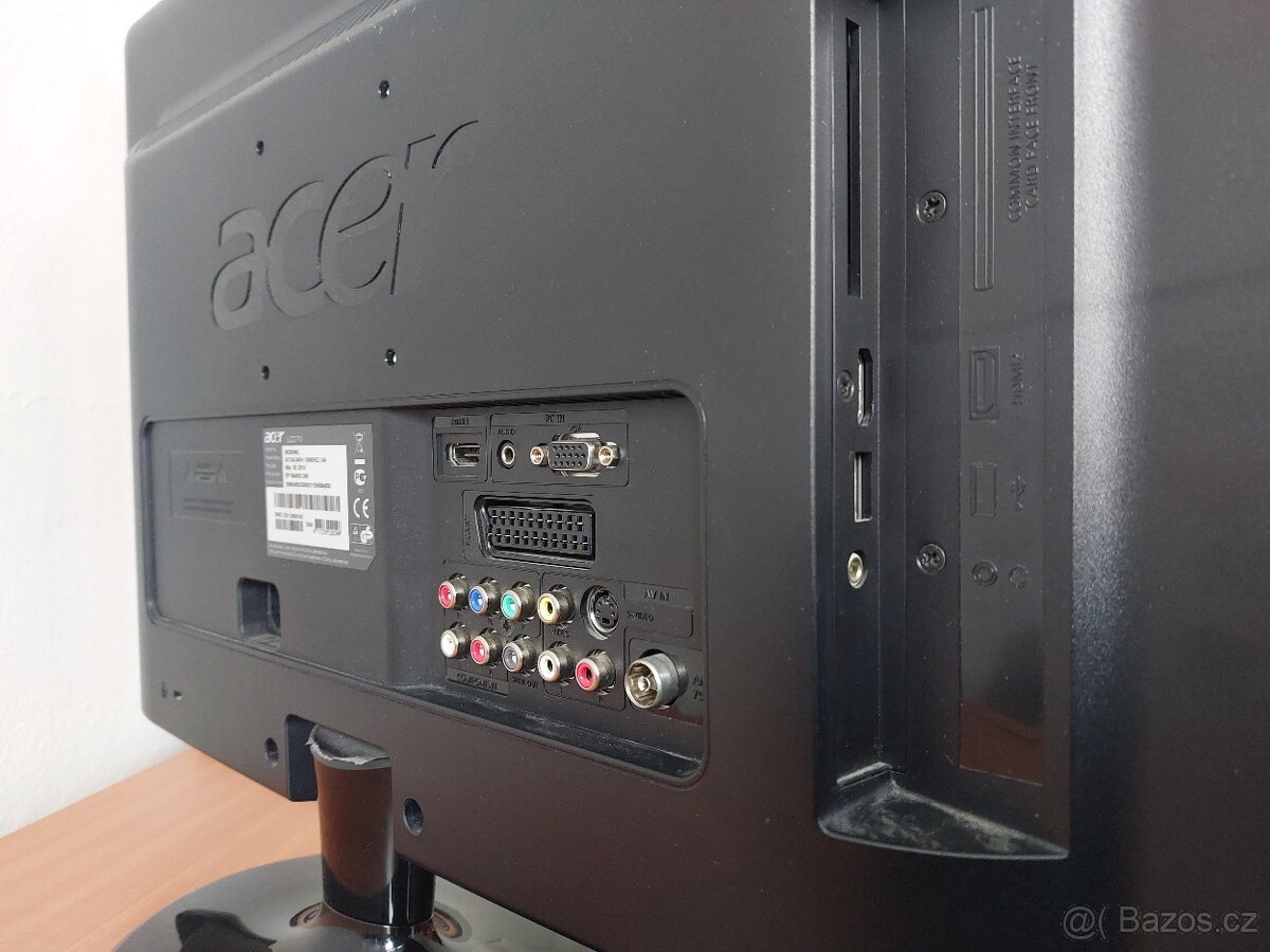 Monitor Acer + držák na zeď - 13