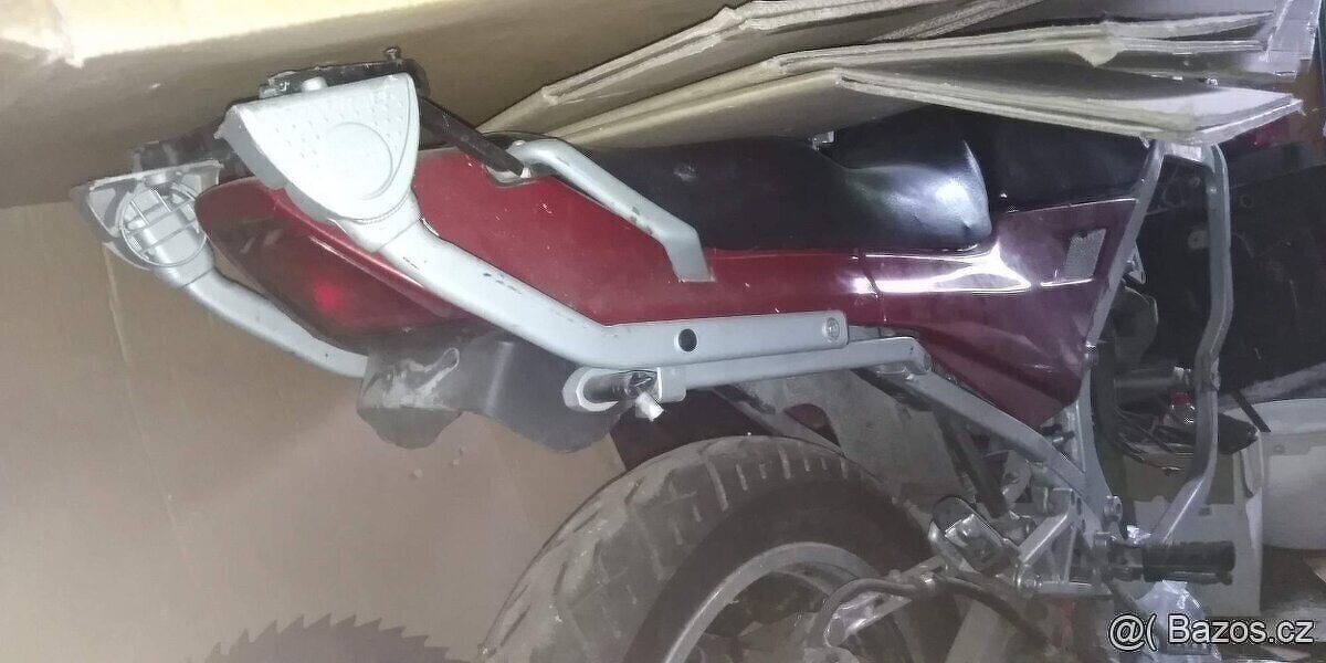 Honda VF 1000 f - 13