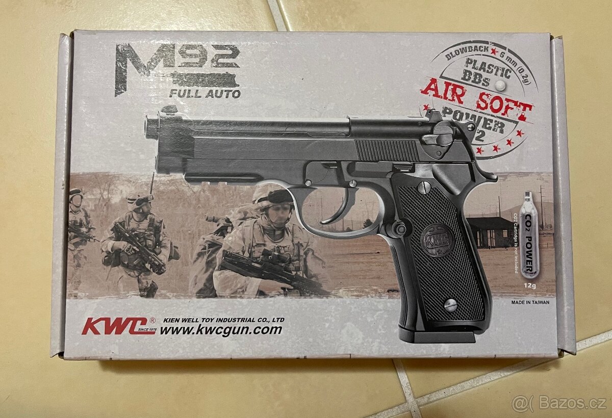 Airsoftová pistole KWC M92 - celokov + příslušen. - 13