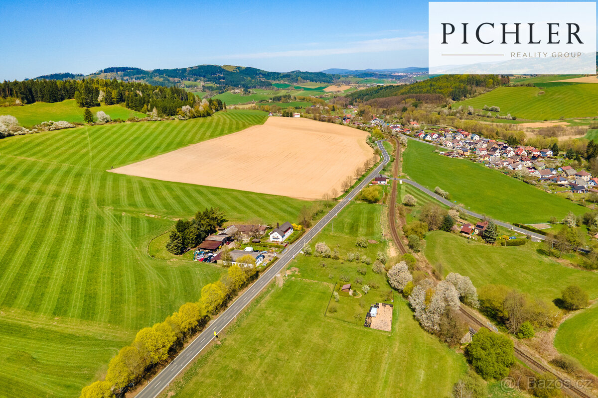 Pozemek 679 m² pro chatu u Šumavy, klid a soukromí - 13