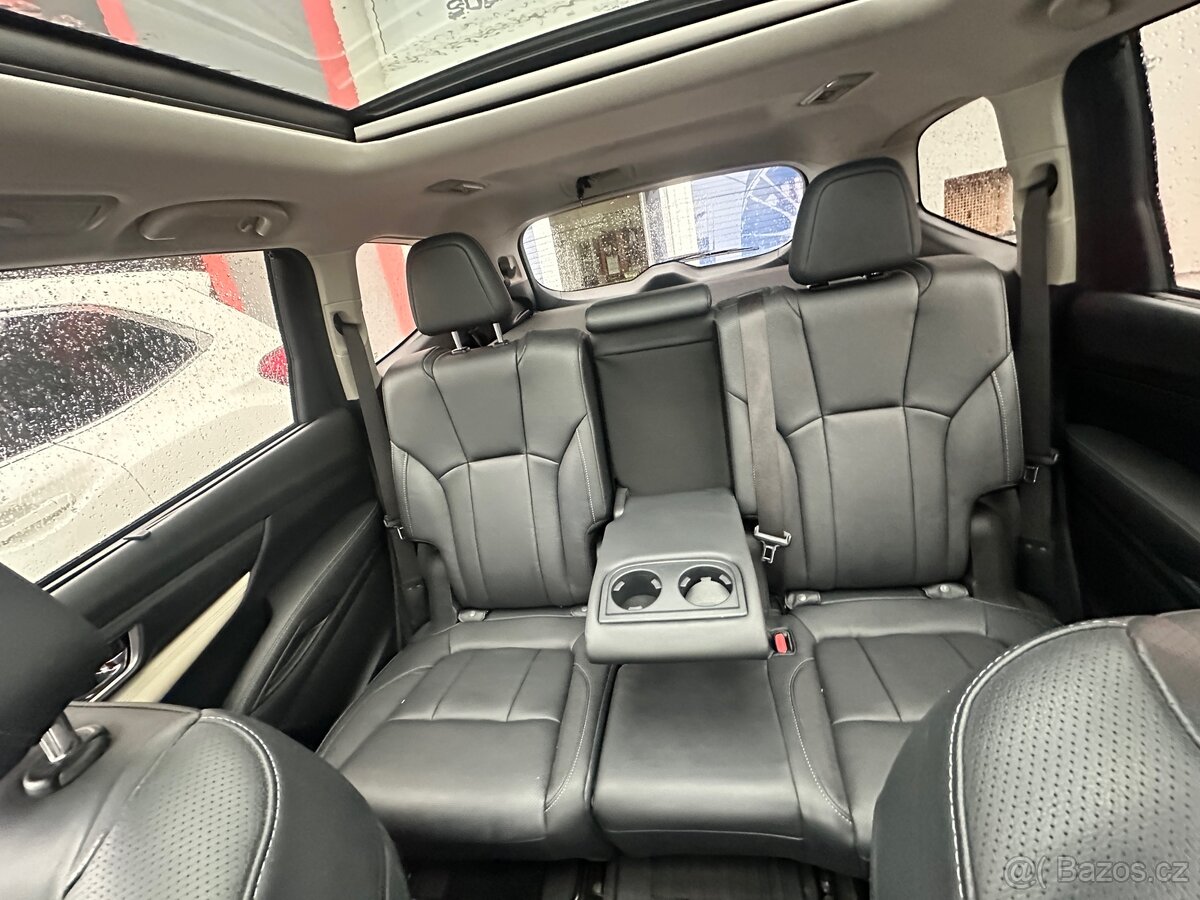 Subaru Ascent Limited 8.míst, kůže, panorama - 13