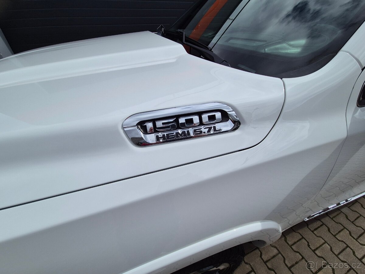 DODGE RAM 1500 LIMITED 2022 5,7 HEMI -DPH NOVA CENA - 13