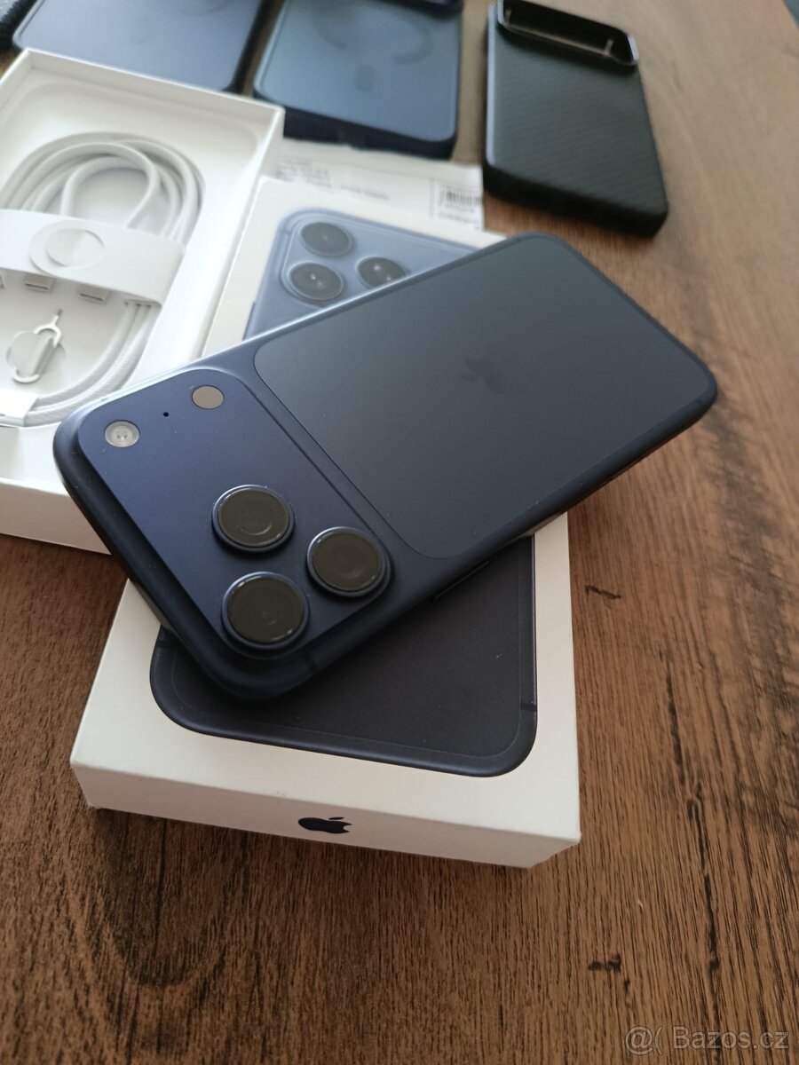 Apple iphone 17 Pro Max 256gb Modry - 13