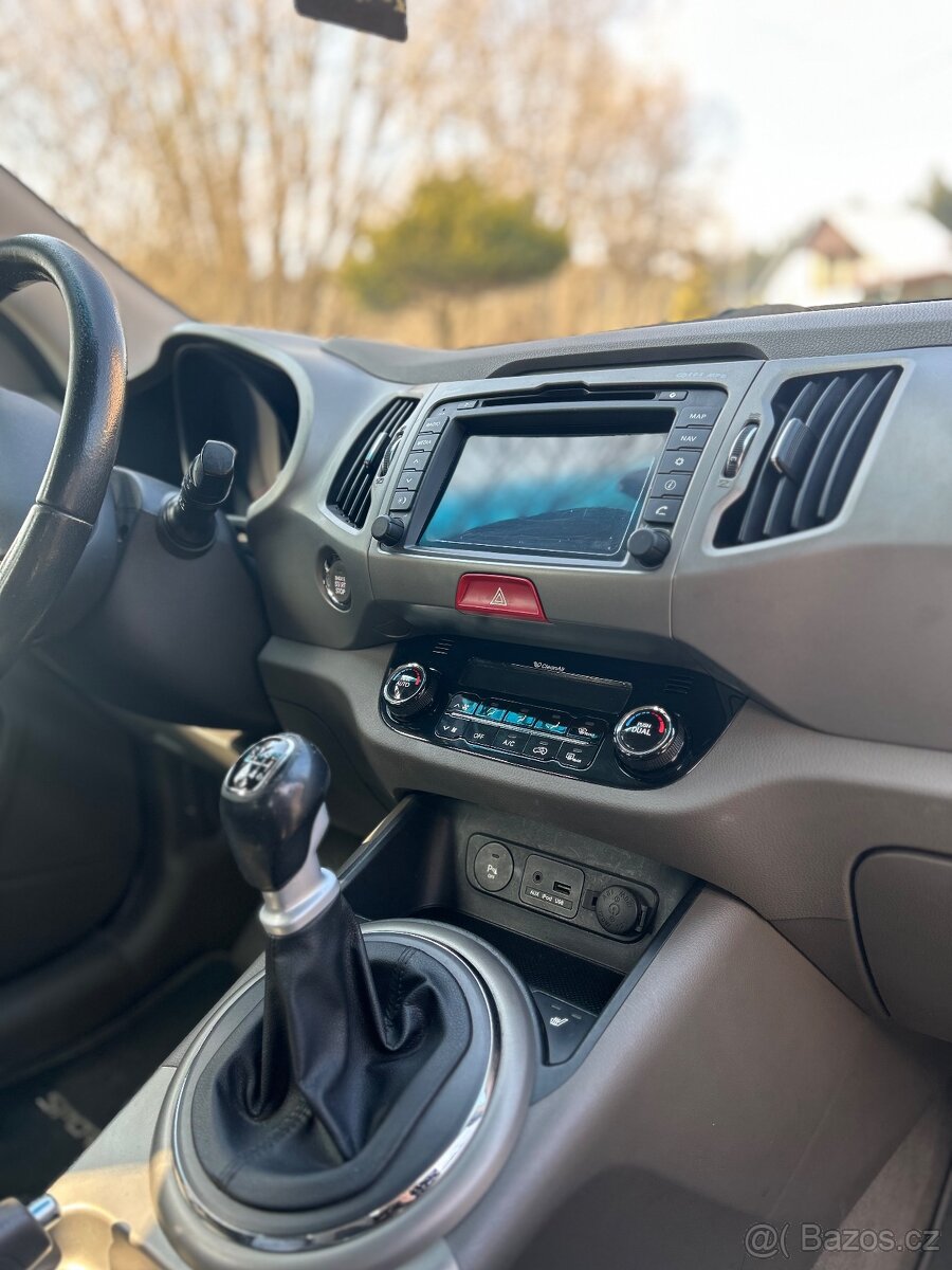 KIA Sportage 2.0 CRDi - 13