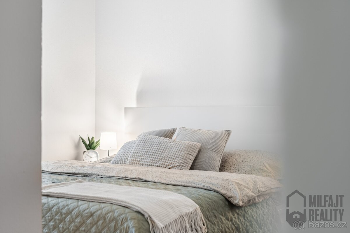 Prodej bytu 2+kk 60 m² s předzahrádkou, Turnov, ev.č. 06797 - 13