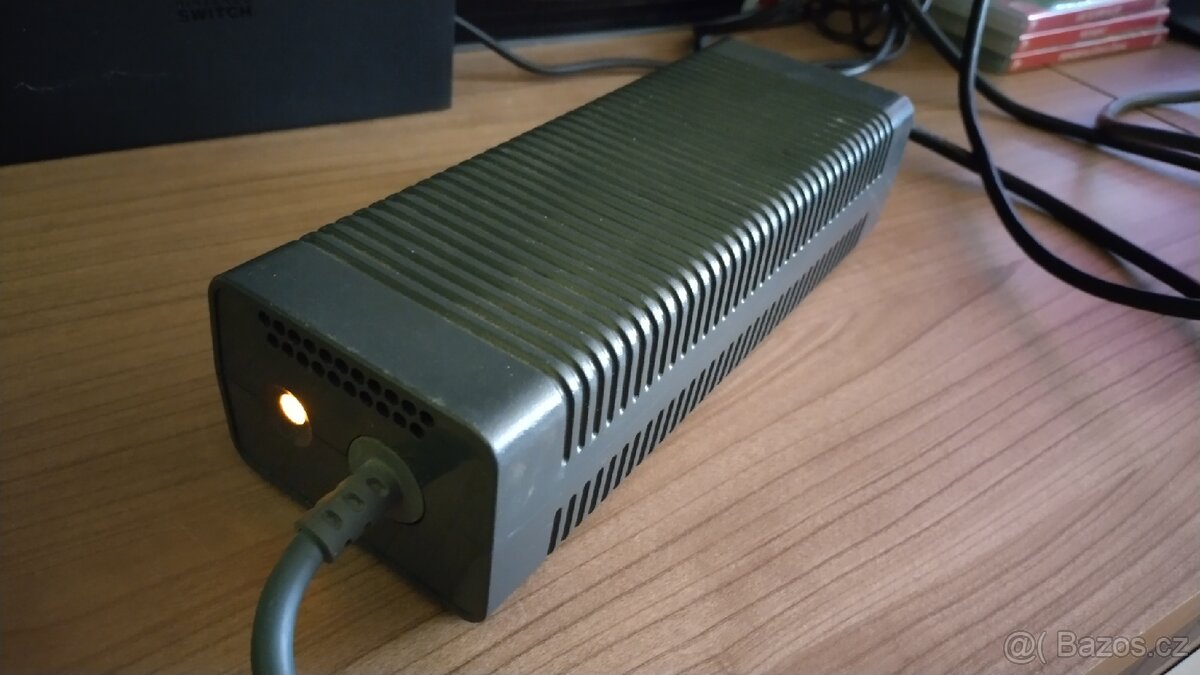 Xbox 360 na opravu nebo ND - 13