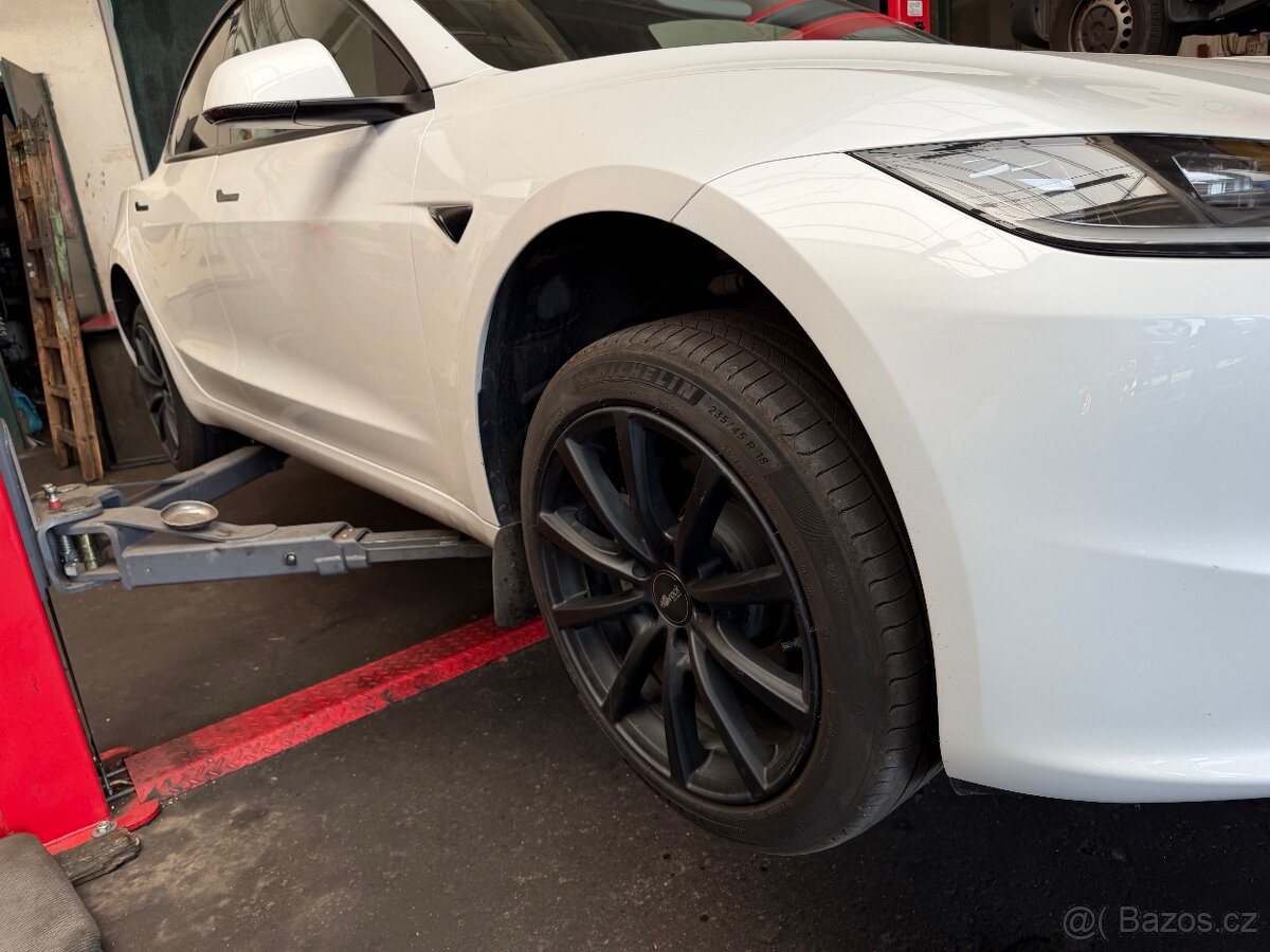 TESLA 3 alu kola BROCK18 - 13