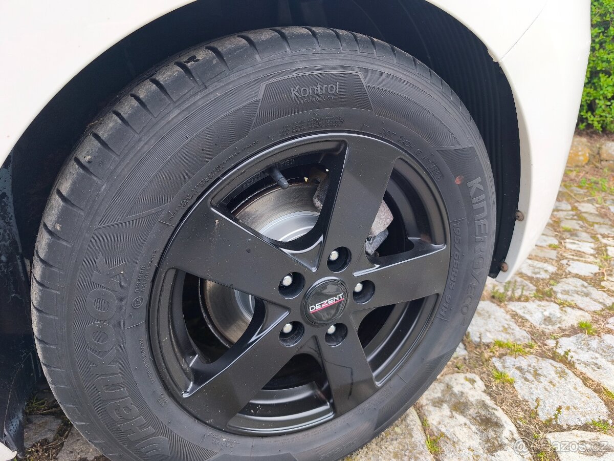 Hyundai i30 1.6 MPi - 13