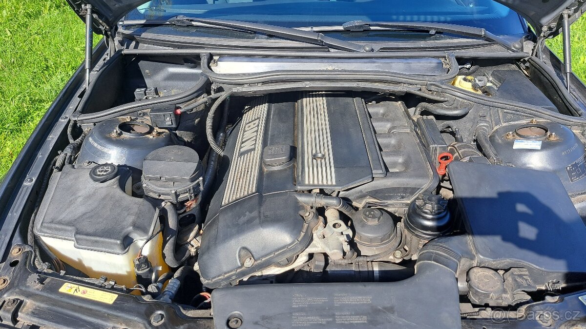 E46 320i sedan - 13