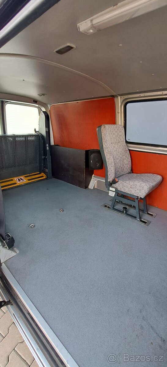 VW T5 Transporter Long 1.9tdi 75kw - 13