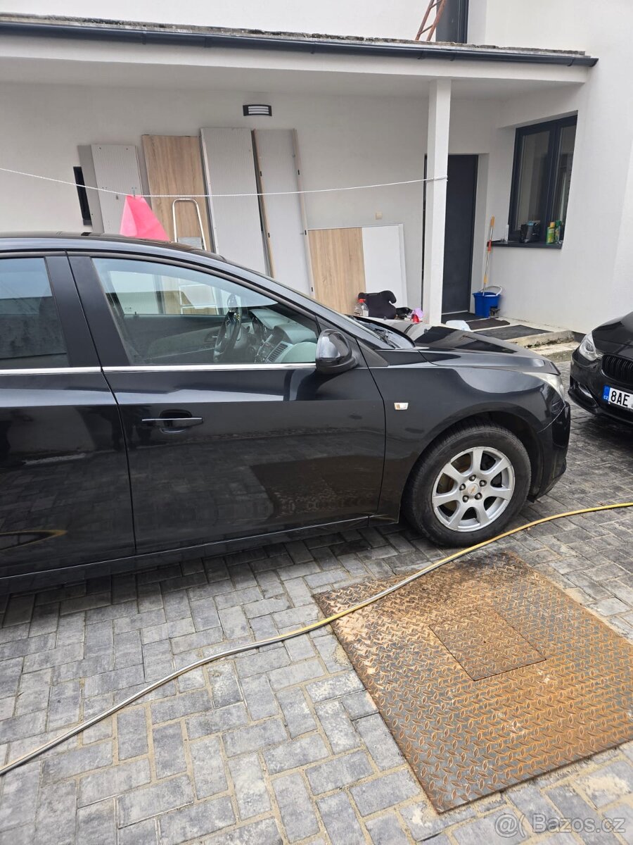 Chevrolet cruzo automat - 13