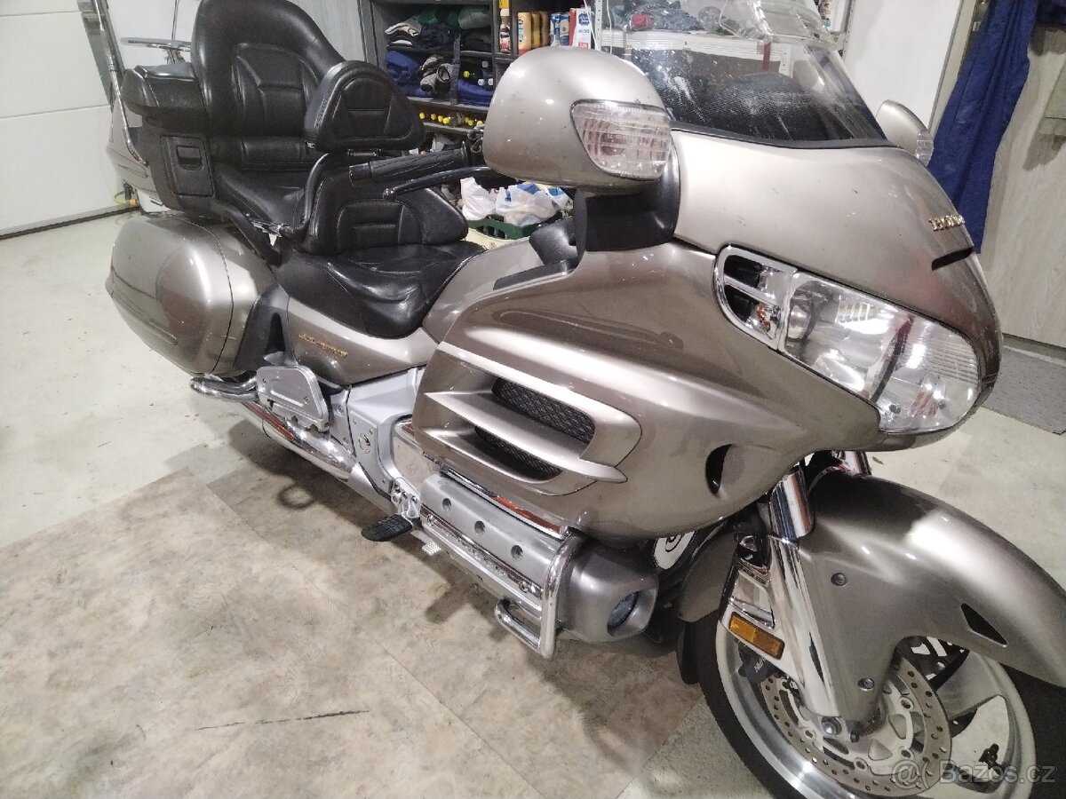 Honda GL 1800 - 13