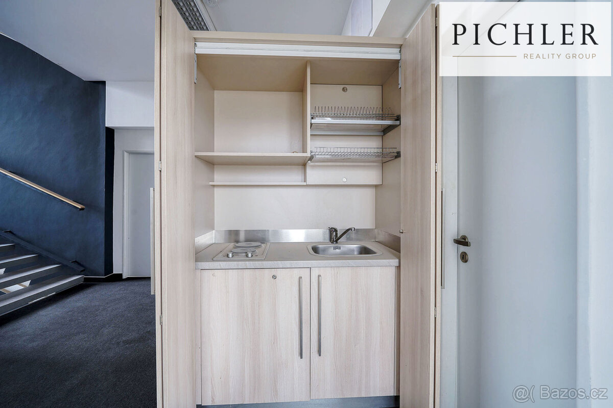 Pronájem Kanceláře 96,7 m2, Partyzánská, Praha 8 - 13