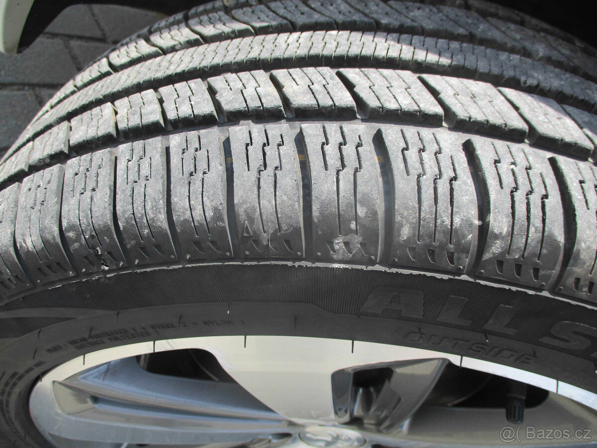 PEUGEOT 3008 Hybrid 4x4 Allure Pano Navi LED 2015 - 13