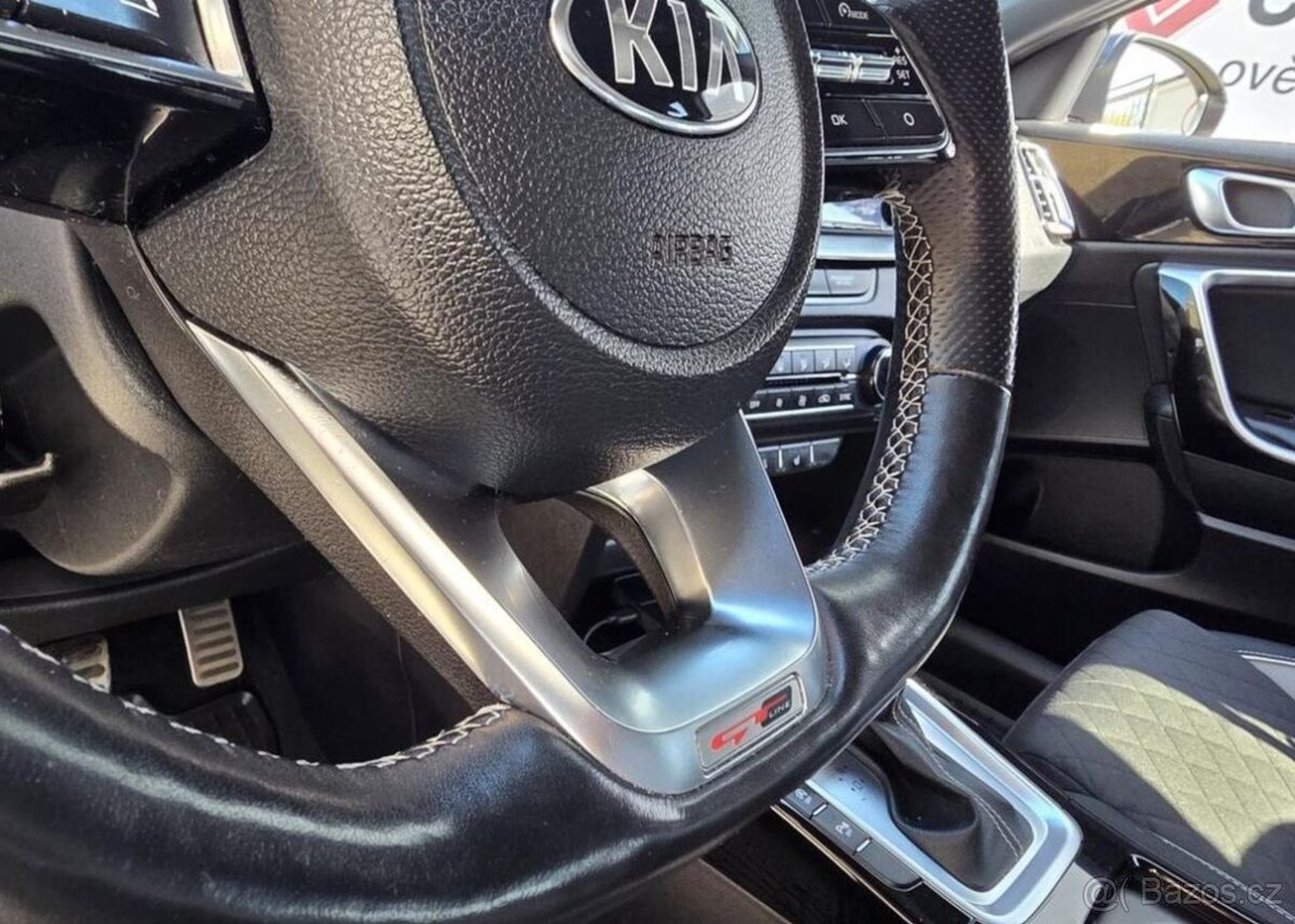 Kia Cee´d 1.6-GT-LINE-AUTOMAT-TAŽNÉ - 13