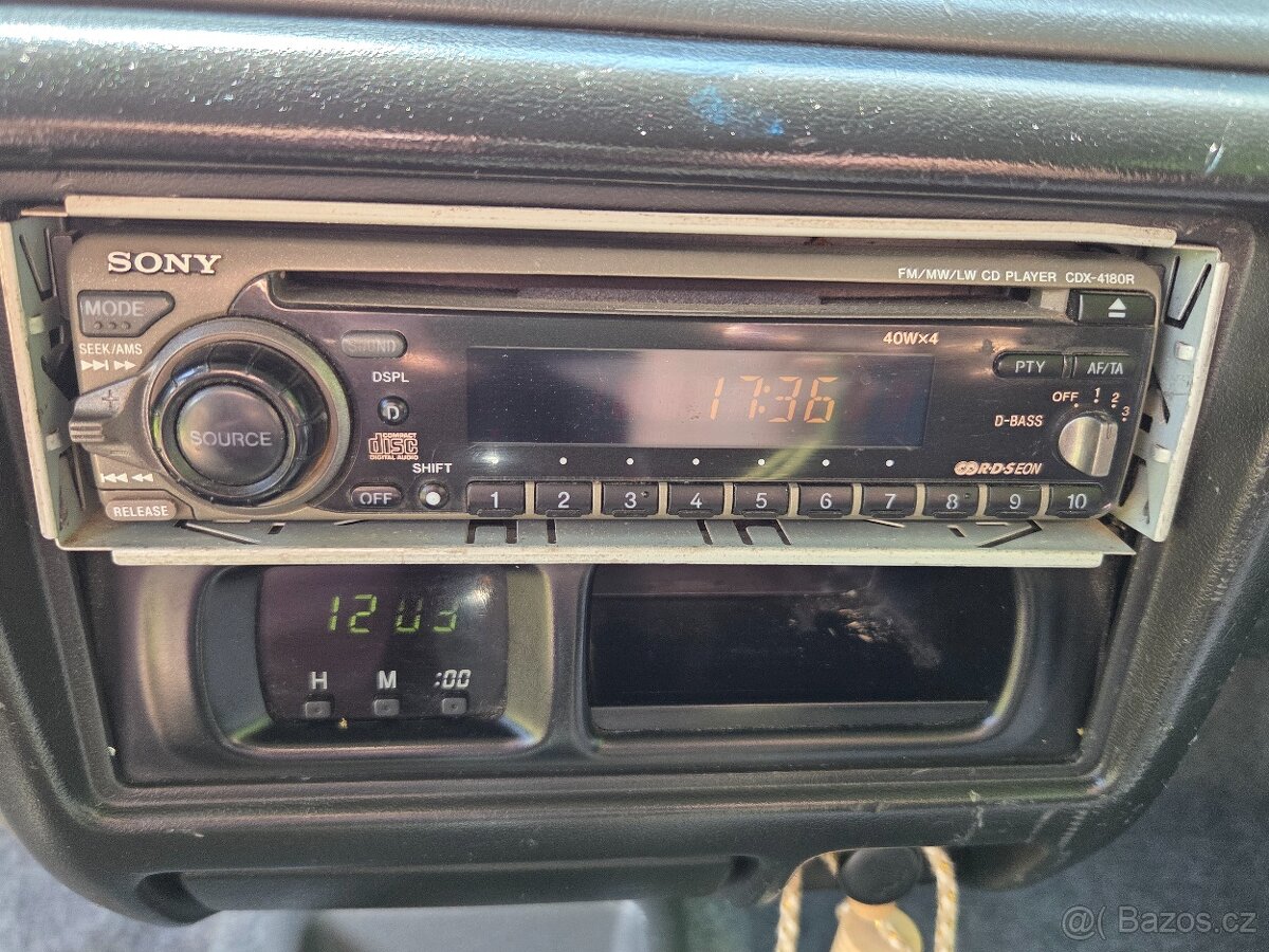 Suzuki Jimny 1.3i - 13