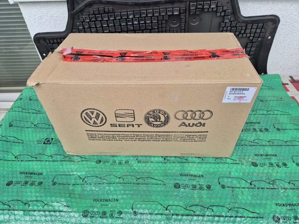 Škoda Fabia I kompletní xenonový světlomet - 13