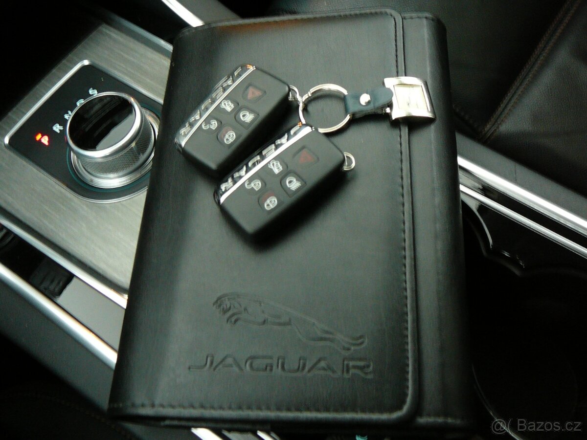 Jaguar XE 2.0D 132kW - 13