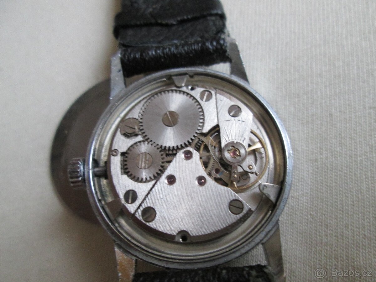 STAR.HODINKY -NEJDOUCÍ - 13