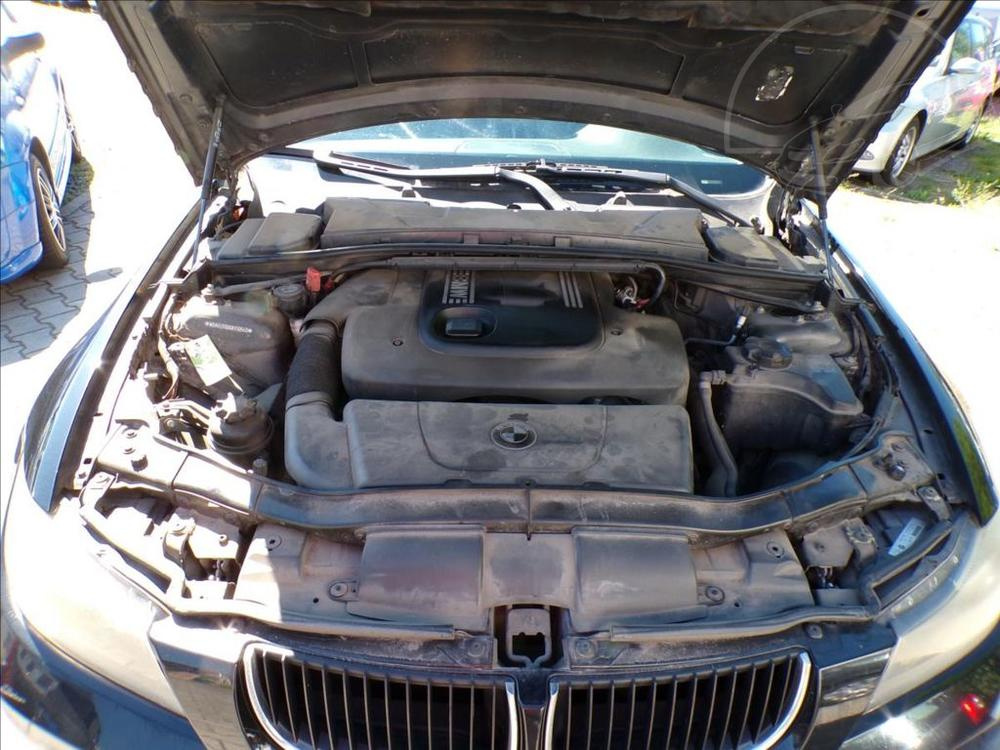 BMW 2,0 320D - 13