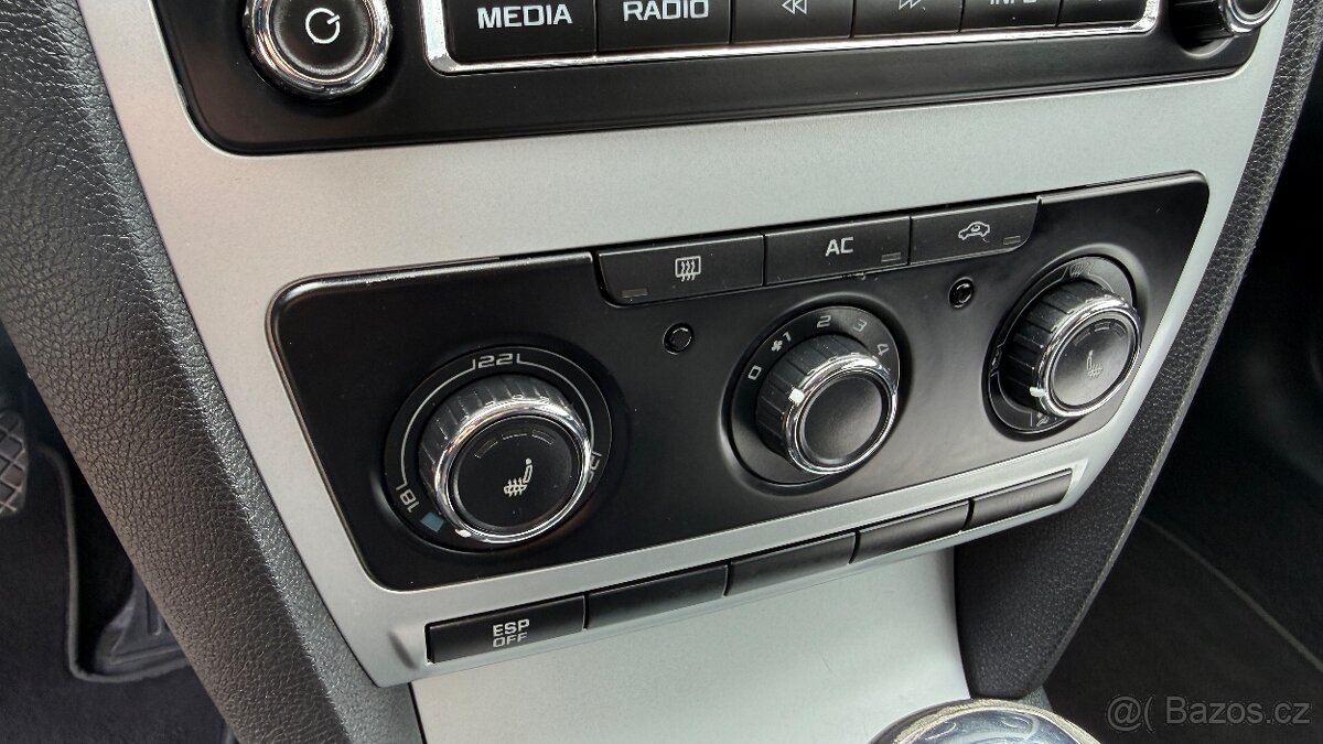Škoda Octavia //1.6MPi//75kW//ELEGANCE//1.MAJ//SERVIS// - 13