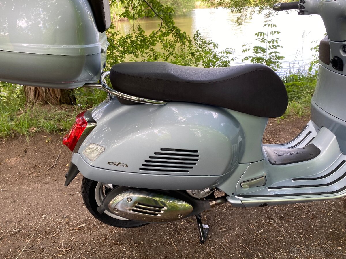 Vespa GTS 300 HPE - 13