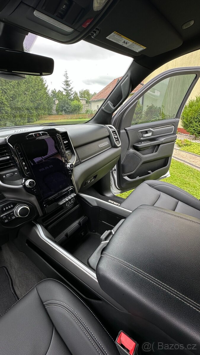 RAM 1500 5.7 HEMI NIGHT PAKIET LED ALPINE - 13