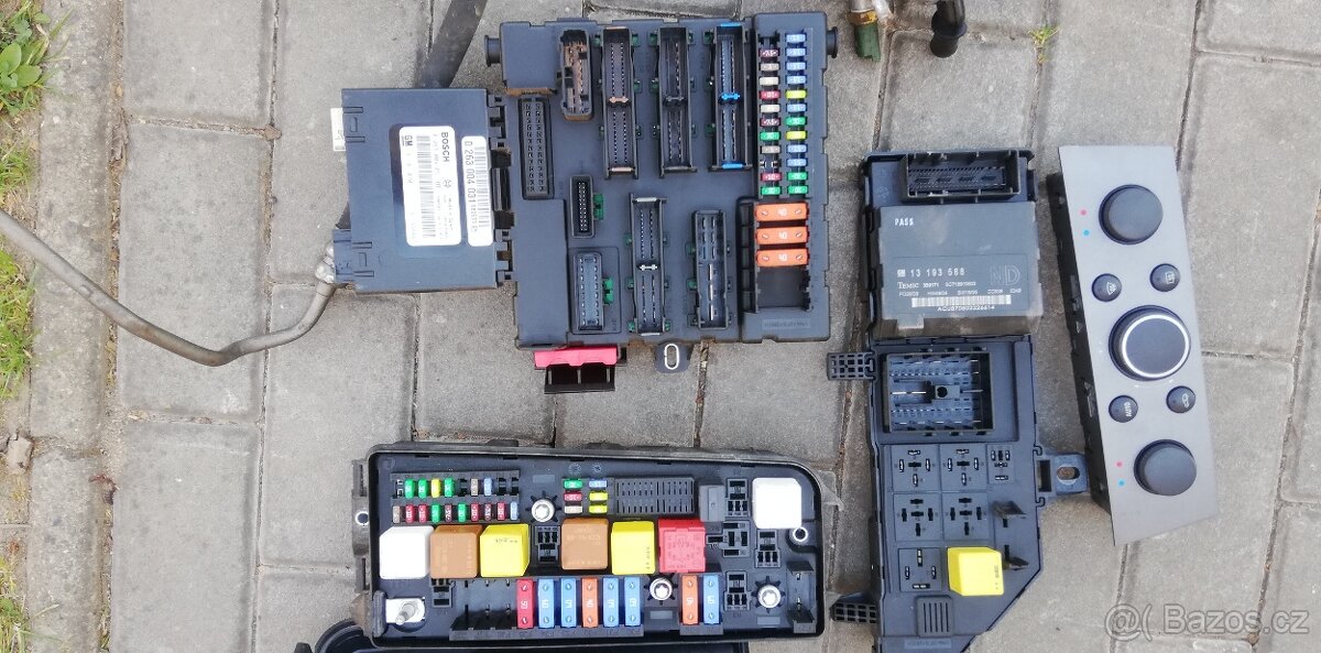 Díly z Opel vectra C 110kw - 13