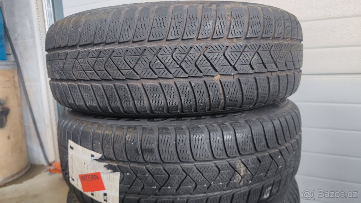 BMW X1 X2 F48 F49 R17 zimni pneu 205/60/17 - 13