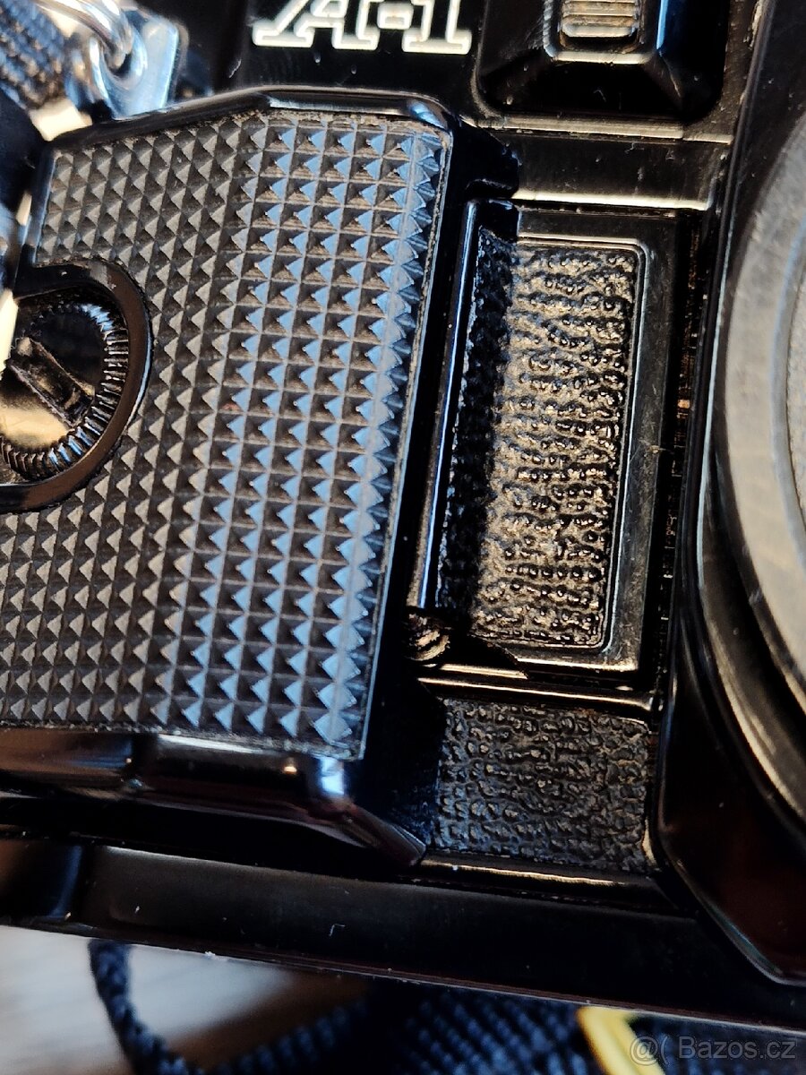 Canon A-1 + FD 28mm + příslušenství - 13