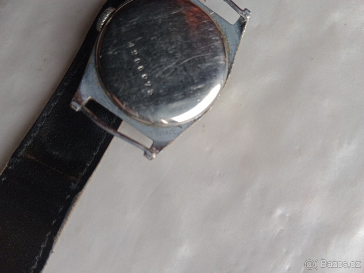 Staré funkční Swiss vojenské hodinky Doxa, - 13