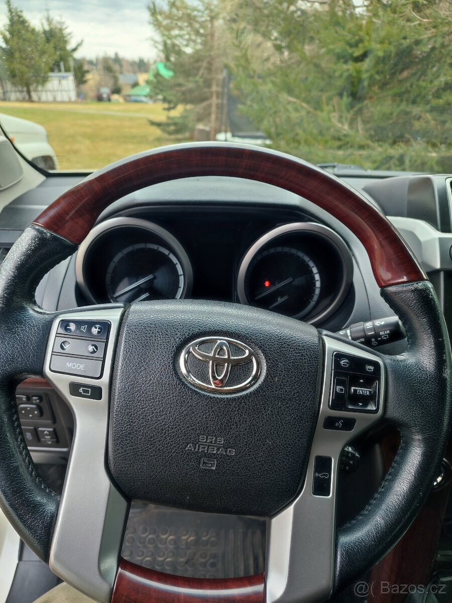 Toyota land Cruiser 2017 r.v - 13