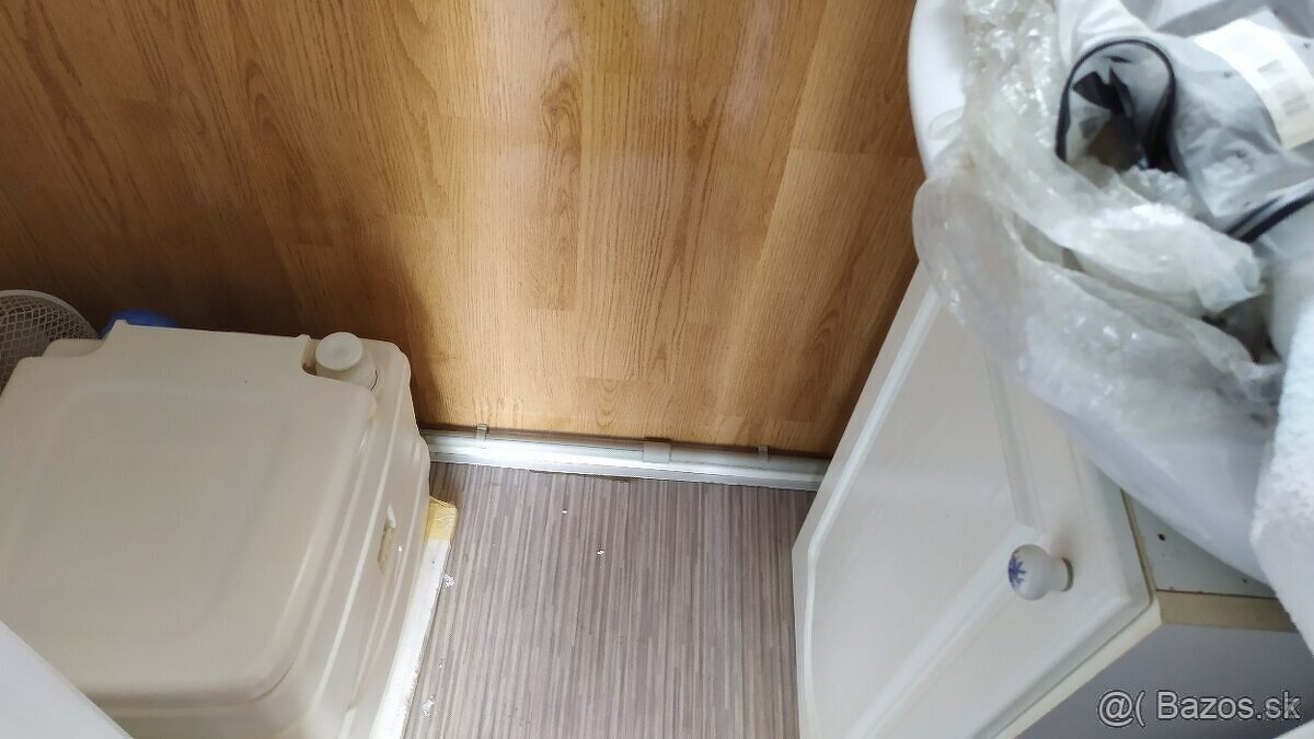 Obytné auto - karavan - Renault - 13