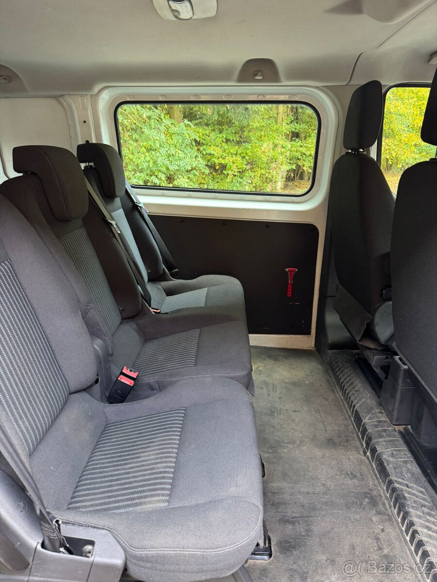 Ford Transit Custom 2.2 TDCi – 6 míst, 2014, tažné 3,1t - 13