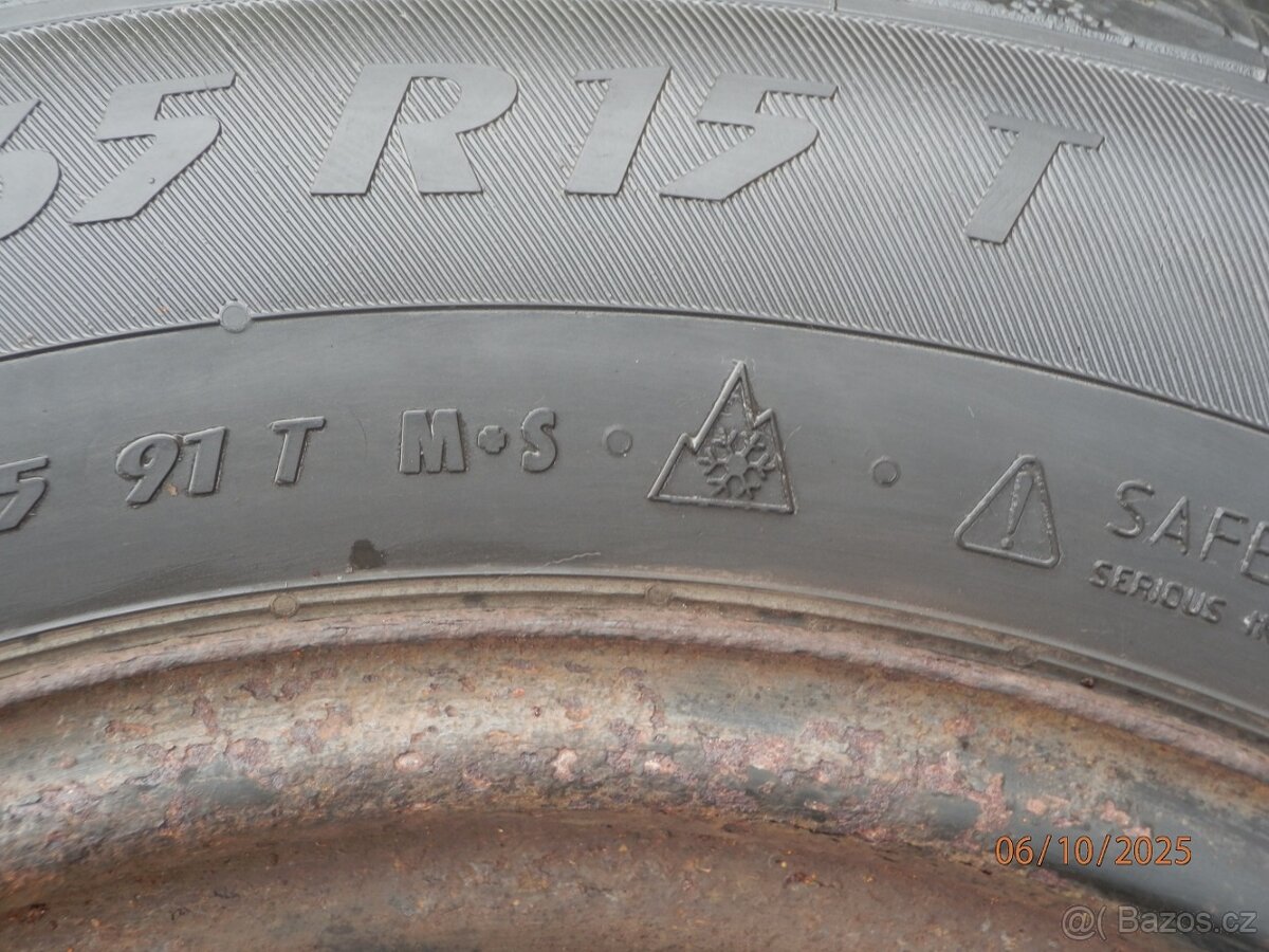 4xObutá zimní sada ŠKODA OCTAVIA 2 15tky. ET 47 195/65 R15 - 13